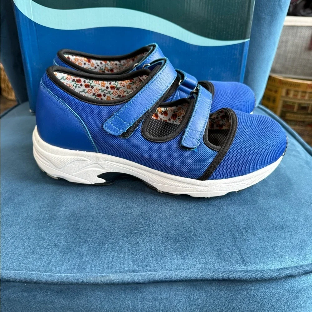 Drew Solo Mary Jane Shoes Blue 9W Wide Orthopedic Comfort Walking